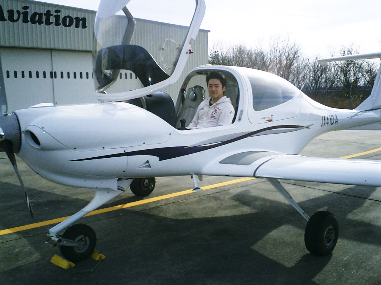 飛行機の訓練生の単独飛行を実施 訓練の成果を発揮 アルファーアビエィション