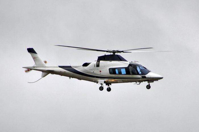 アグスタA109E型で計器飛行証明の操縦訓練 | アルファーアビエィション